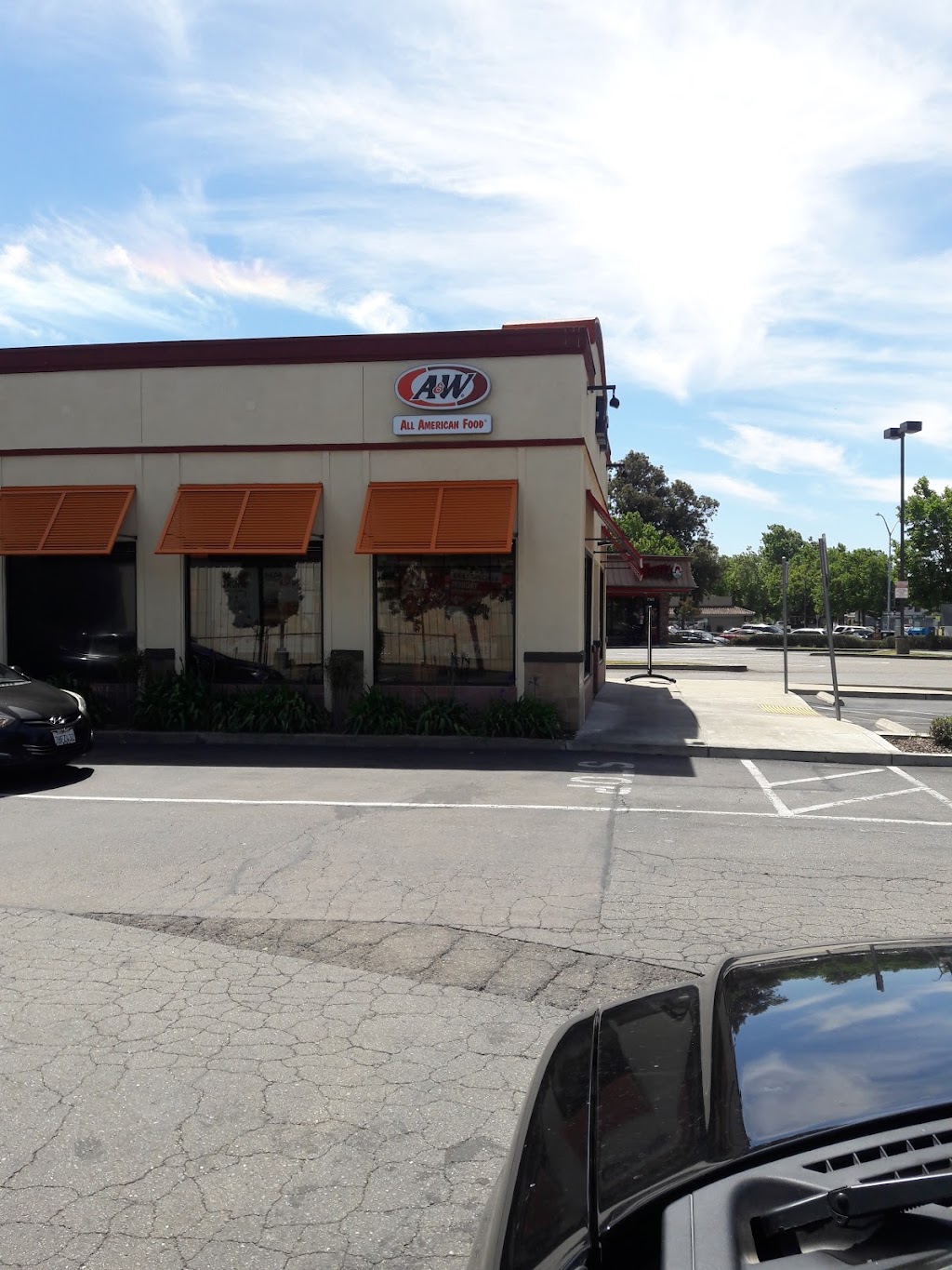 A&W Restaurant | 6797 Village Pkwy, Dublin, CA 94568, USA | Phone: (925) 828-0492