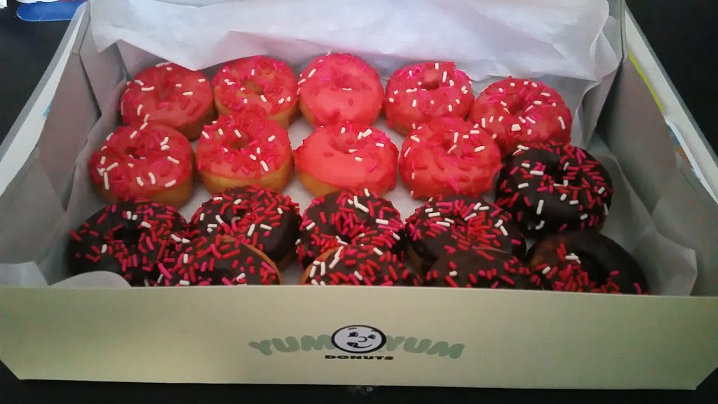 Yum Yum Donuts | 12819 Mountain Ave # C7, Chino, CA 91710, USA | Phone: (909) 628-9037