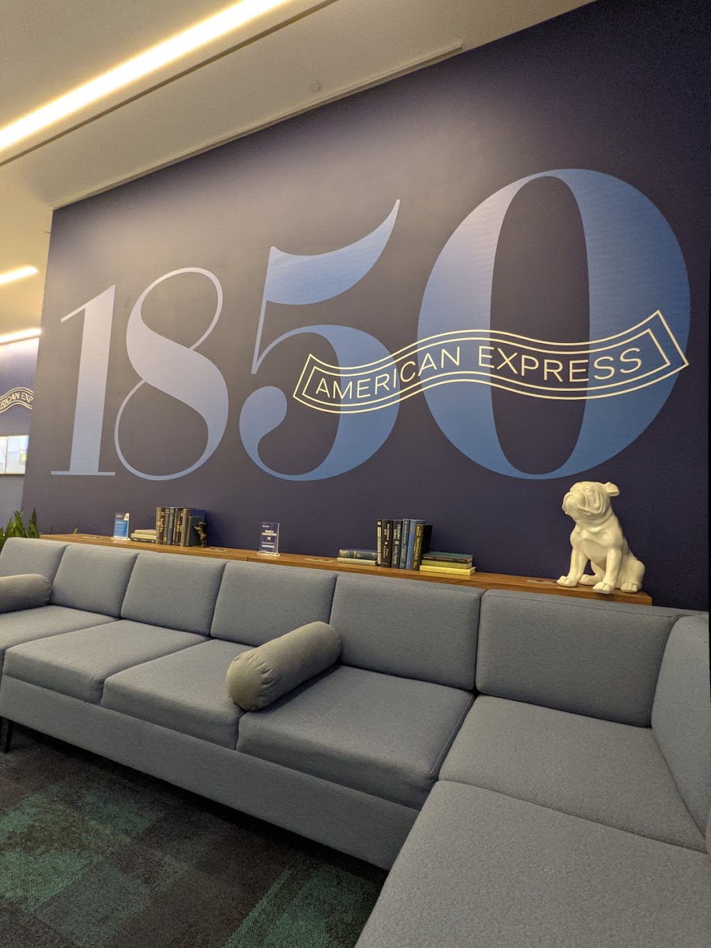 American Express Business Lounge | 1350, Las Vegas, NV 89109, USA | Phone: (702) 943-6990