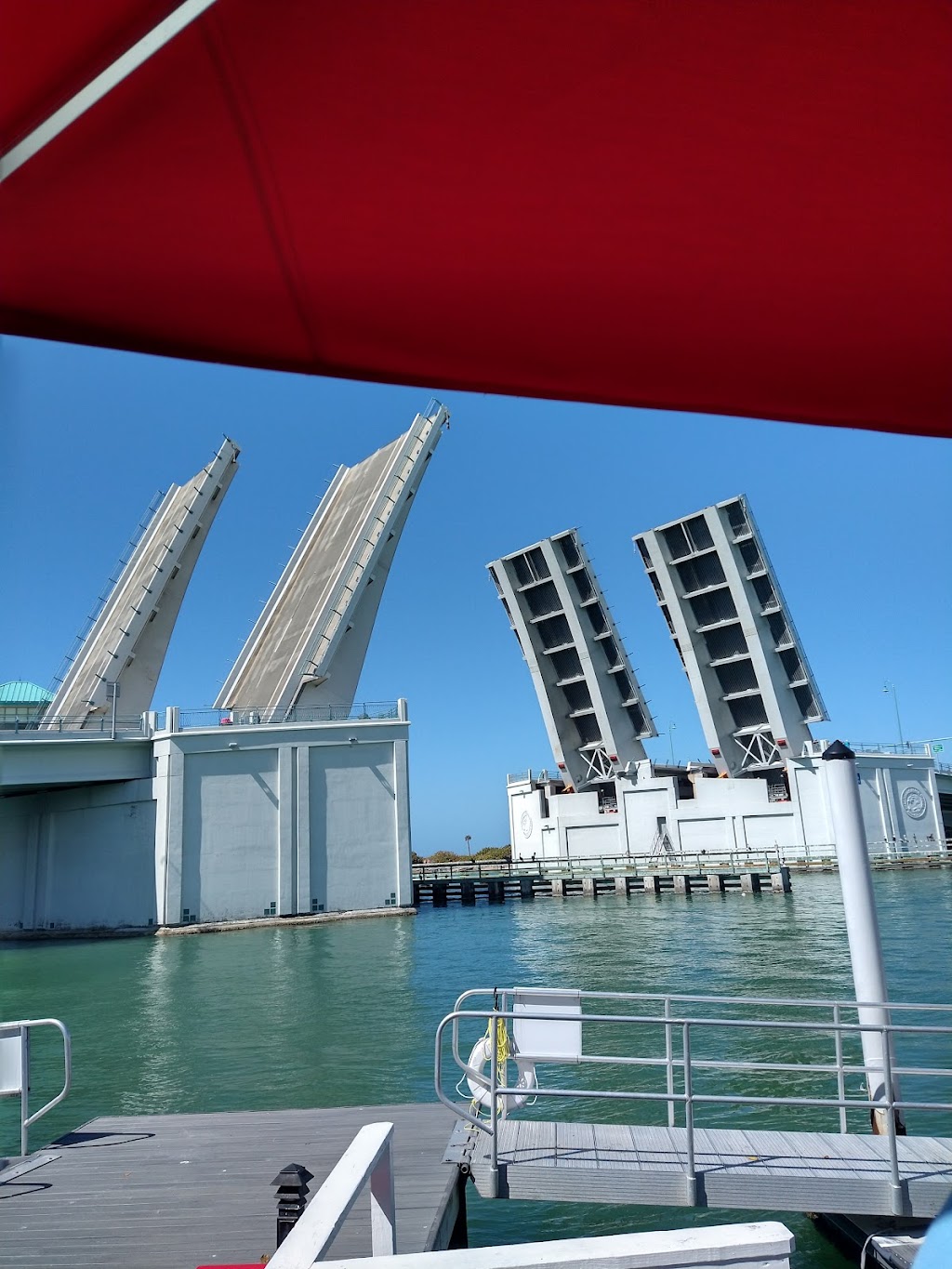 Parasailing The Pass | 12754 Kingfish Dr, Treasure Island, FL 33706, USA | Phone: (727) 367-3597