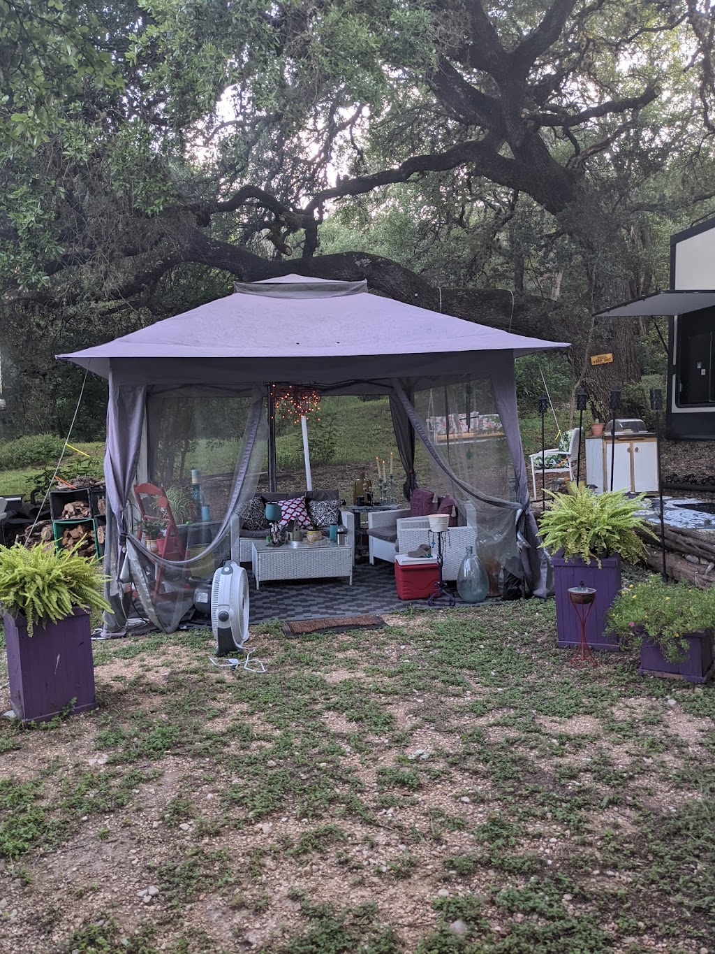 Ol River RV Park | 8511 River Rd, New Braunfels, TX 78132, USA | Phone: (830) 964-4443