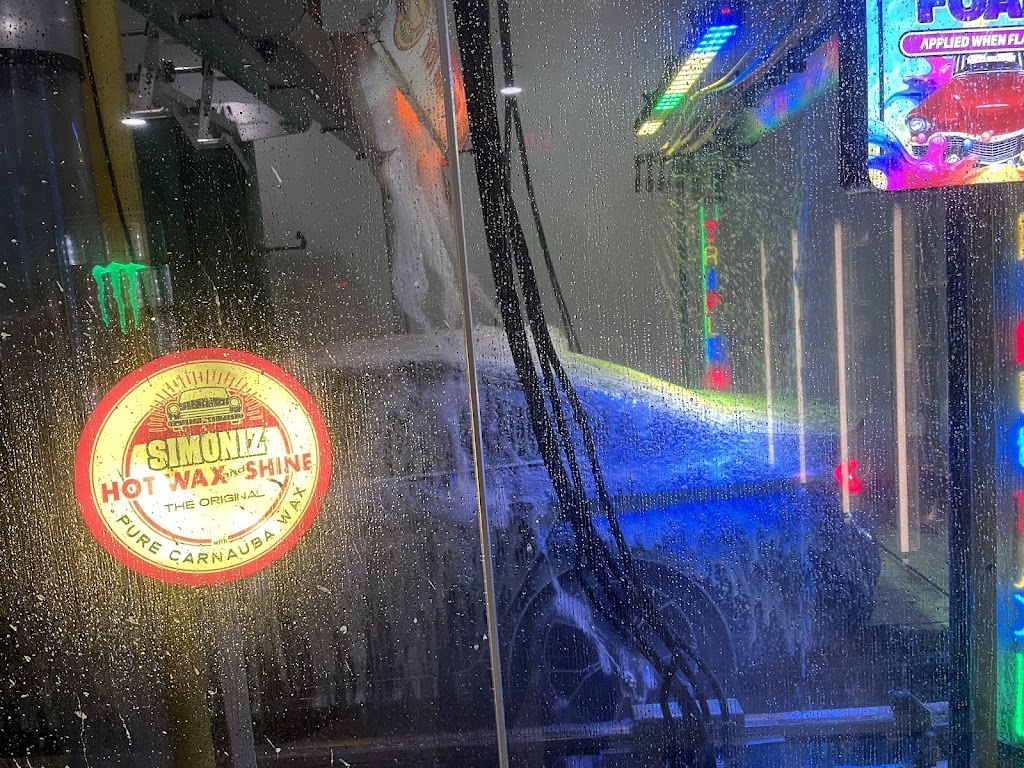 Rainbow Car Wash | 225 W Old Country Rd, Hicksville, NY 11801, USA | Phone: (516) 595-7217