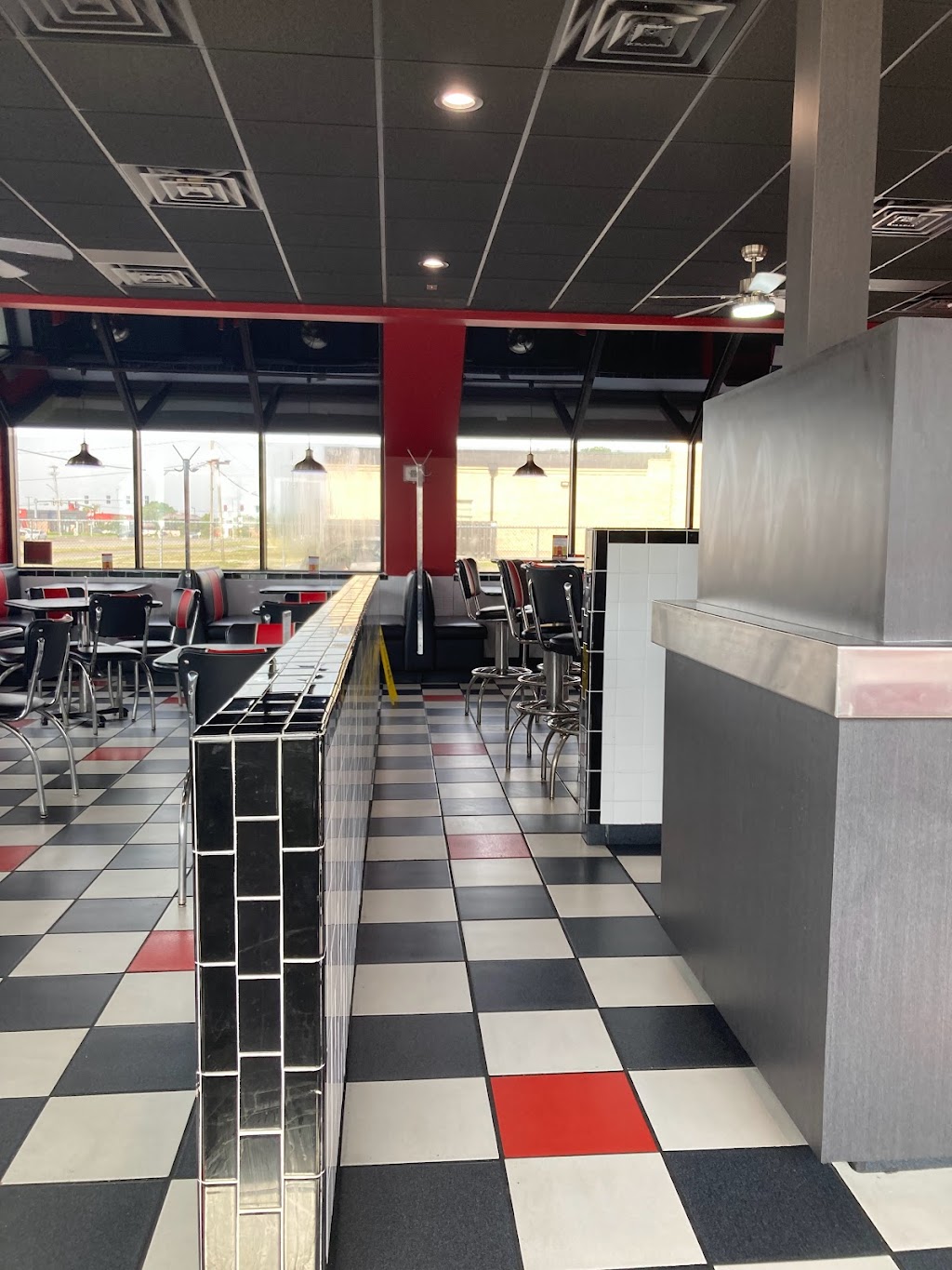 Spangles | 410 E 47th St S, Wichita, KS 67216, USA | Phone: (316) 524-4614