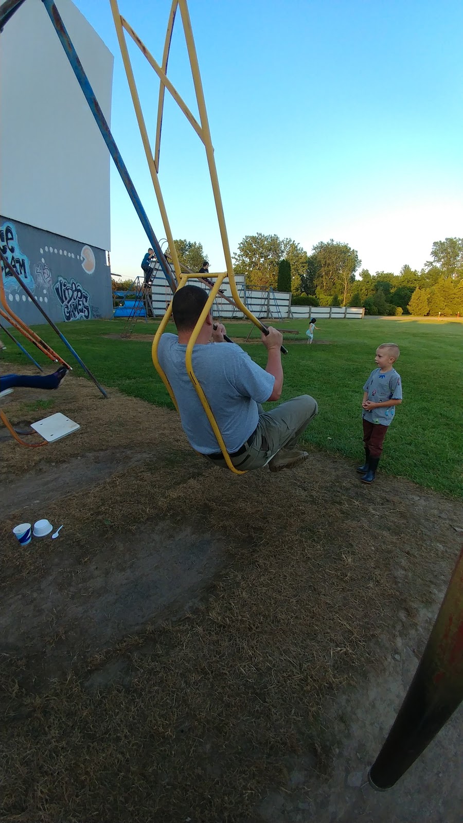 Sunset Drive In | 9950 Telegraph Rd, Middleport, NY 14105, USA | Phone: (716) 735-7372