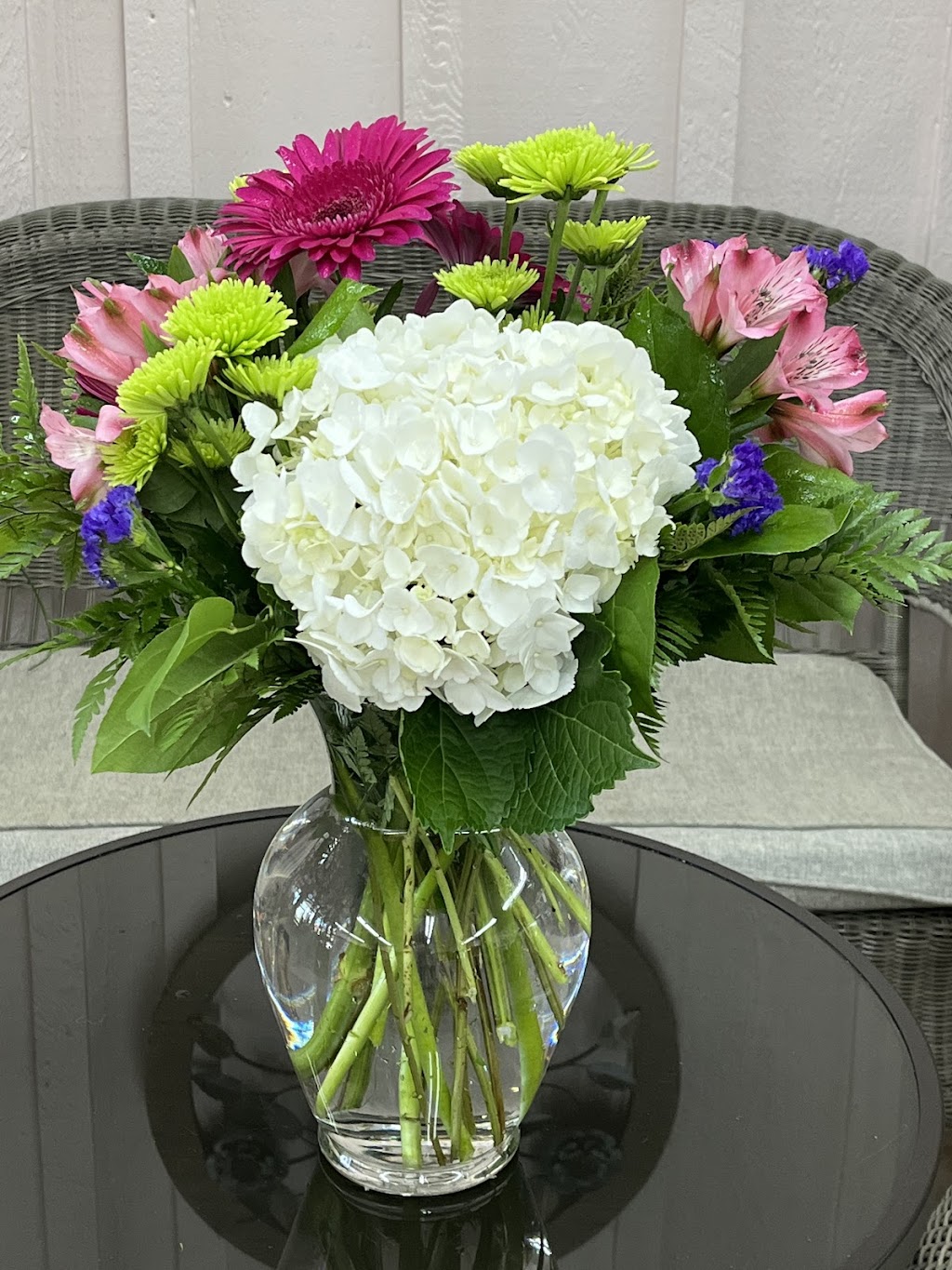 Donna & Larrys Flowers | 1063 Novi Rd, Northville, MI 48167, USA | Phone: (248) 349-2380