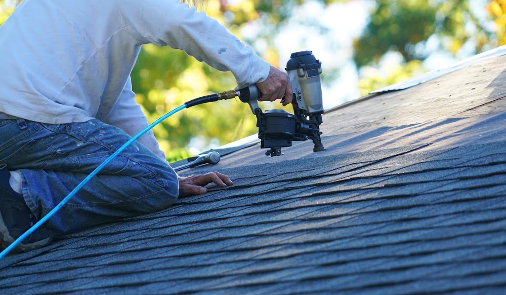 R5 Roofing and Construction | 21848 Dickinson Rd, New Boston, MI 48164 | Phone: (734) 215-9674