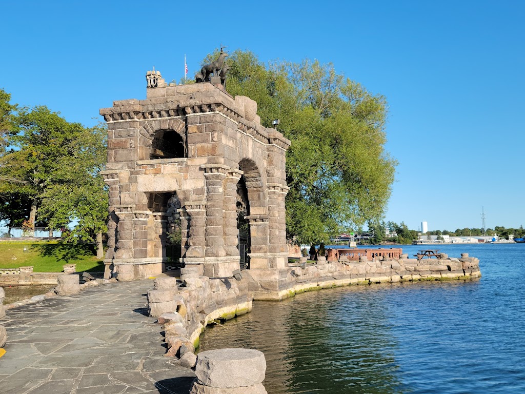 Boldt Castle & Boldt Yacht House | 1 Heart Island, Alexandria Bay, NY 13607, USA | Phone: (315) 482-9724