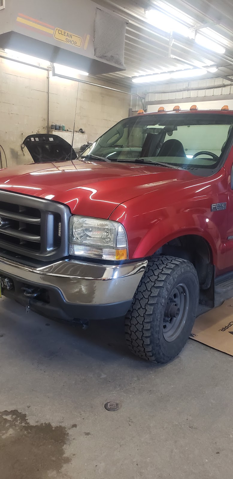 Jims Auto & Body Shop | 128 E 10th St, Connersville, IN 47331, USA | Phone: (765) 827-1534