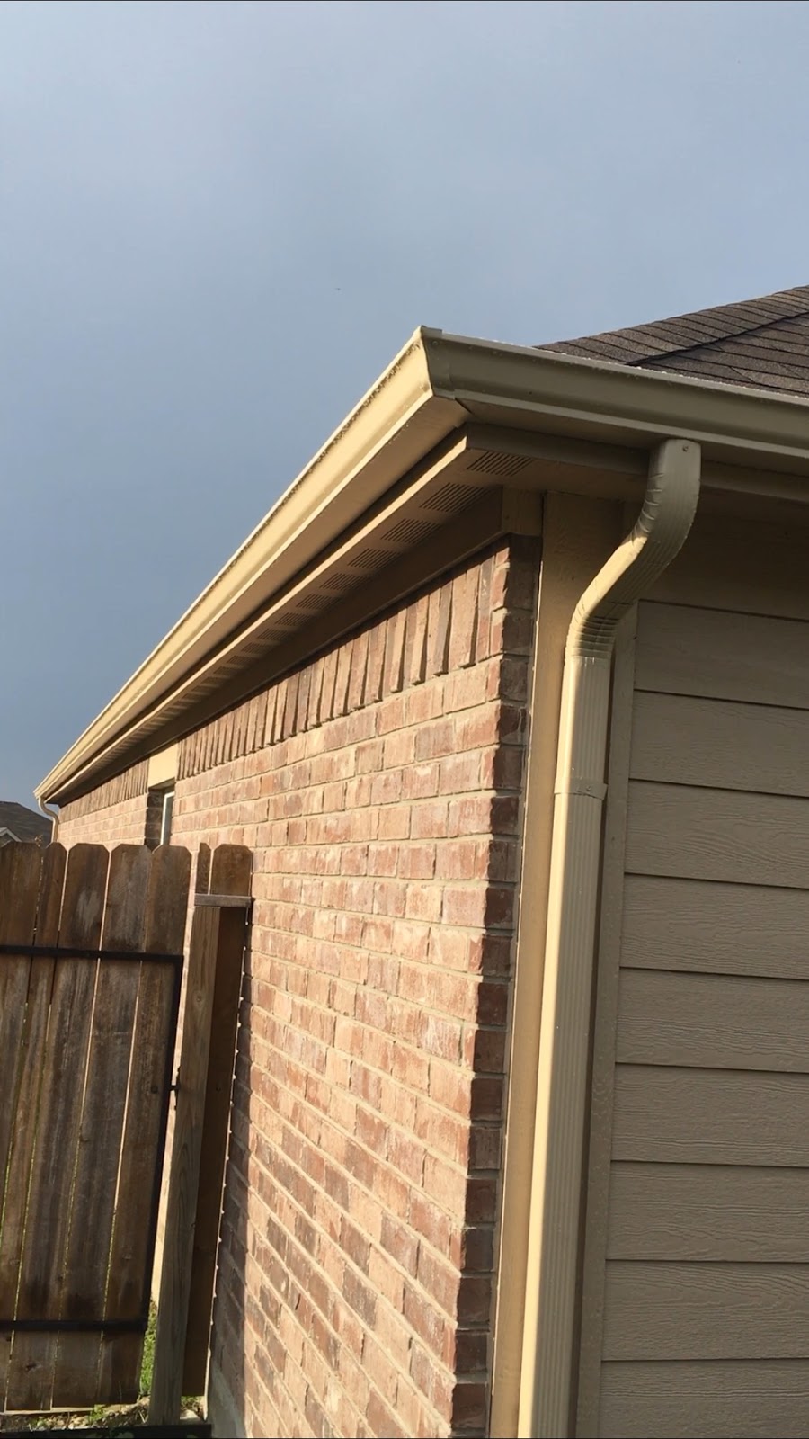 Lessards Rain Gutters | 105 Schumans Beach Rd Ste 1104, New Braunfels, TX 78130, USA | Phone: (210) 480-0009