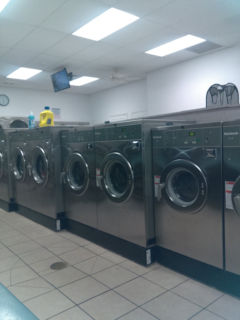Best Cleaners and Laundry | 4315 Lamson Ave, Spring Hill, FL 34608, USA | Phone: (352) 666-2378