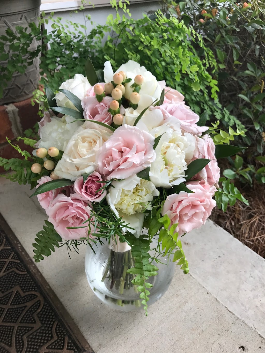 Blooms Floral Design | 107 Peachtree St, Belmont, NC 28012, USA | Phone: (704) 840-3941