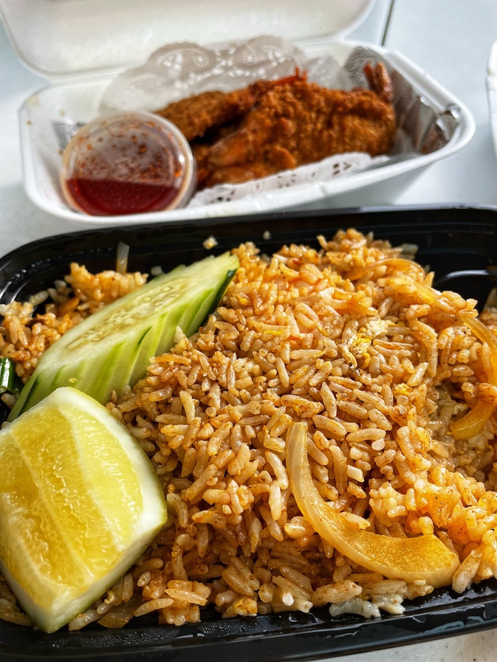 Khun Dom | 4681 Melrose Ave, Los Angeles, CA 90029, USA | Phone: (323) 663-1086