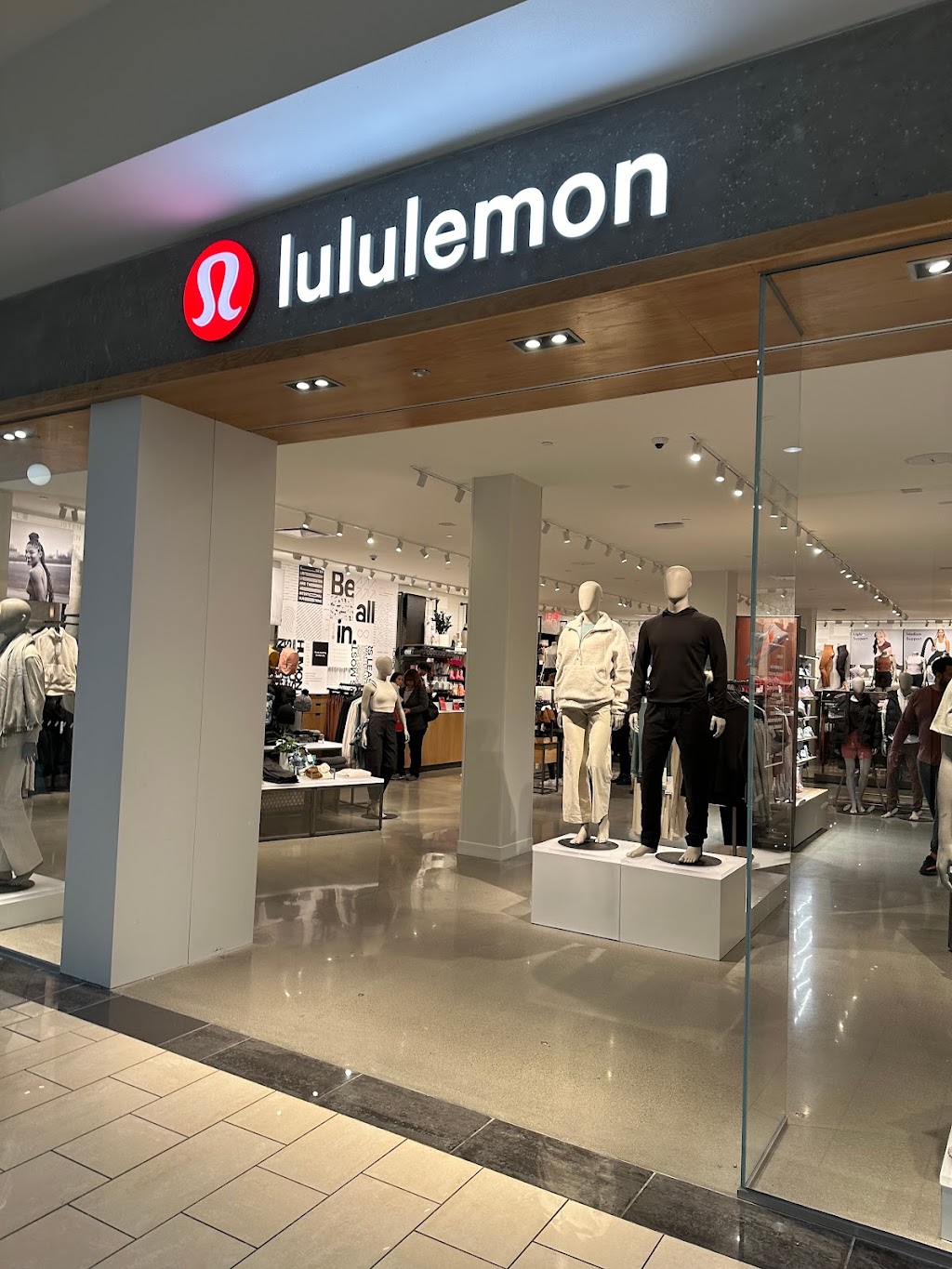 lululemon | 3201 Knox St, Dallas, TX 75205, USA | Phone: (214) 380-1462