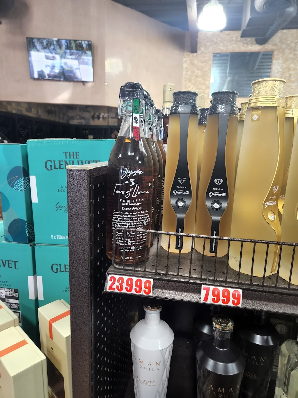 Liquor Castle | 12521 Victory Blvd, Valley Glen, CA 91606, USA | Phone: (818) 762-5757