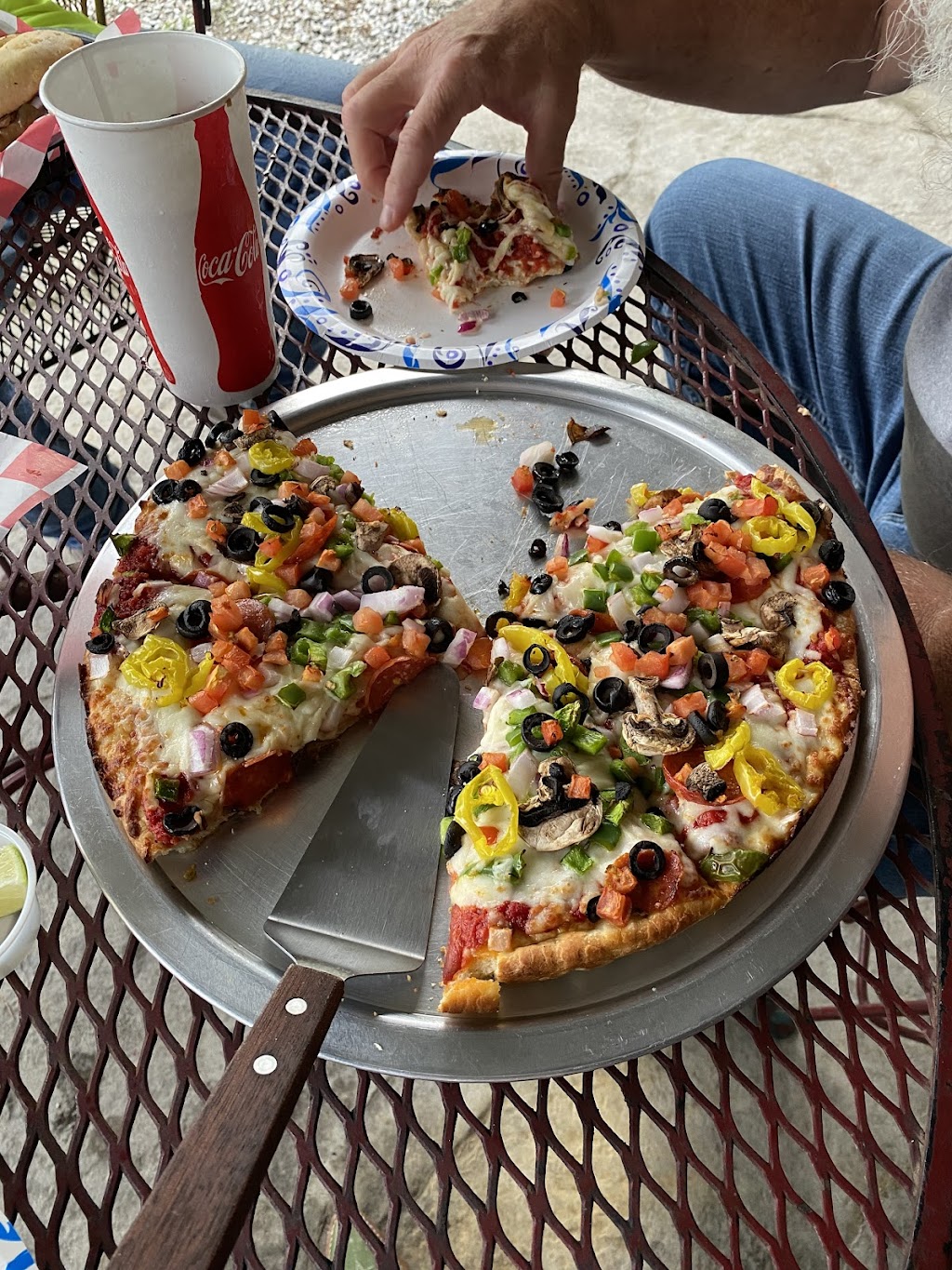 Pig Out Pizza | 8596 US-27, Butler, KY 41006, USA | Phone: (859) 472-7447