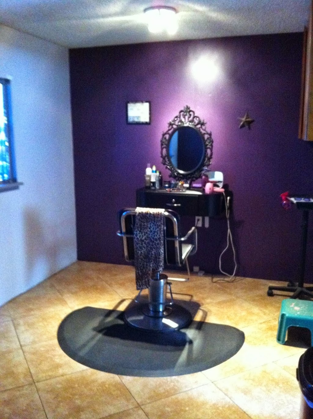 Full Moon Hair | 532 W Chapman Ave, Placentia, CA 92870, USA | Phone: (714) 906-6661