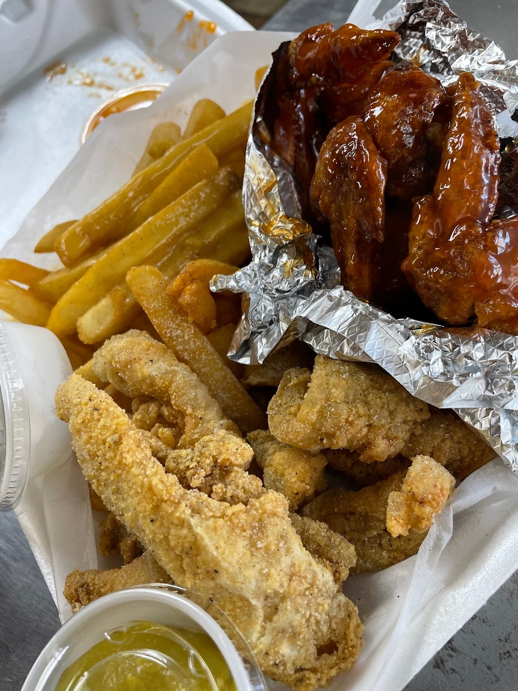 St Louis Fish & Chicken &Grill | 5800 Page Blvd, St. Louis, MO 63112 | Phone: (314) 261-0400