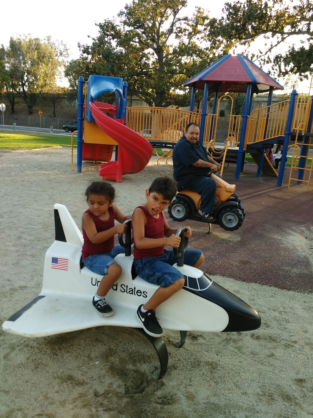 Robert White Park | 12120 Hoxie Ave, Norwalk, CA 90650, USA | Phone: (562) 929-5617