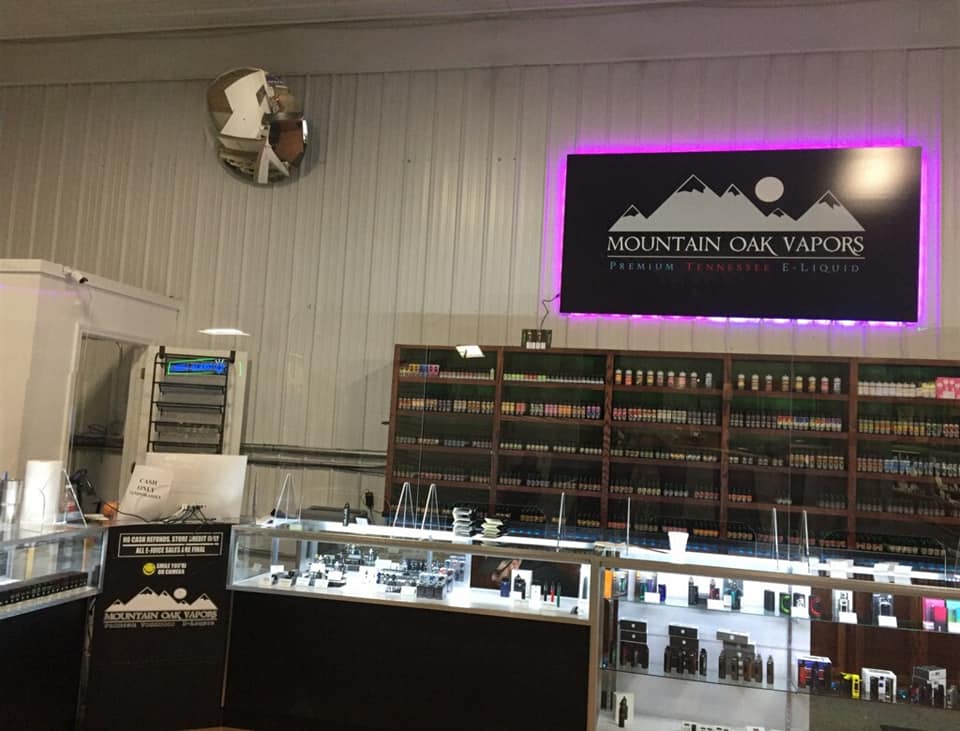 Mountain Oak Vapors at Smokin Joes Trading Post | 2293 Saunders Settlement Rd, Sanborn, NY 14132, USA | Phone: (716) 261-9366