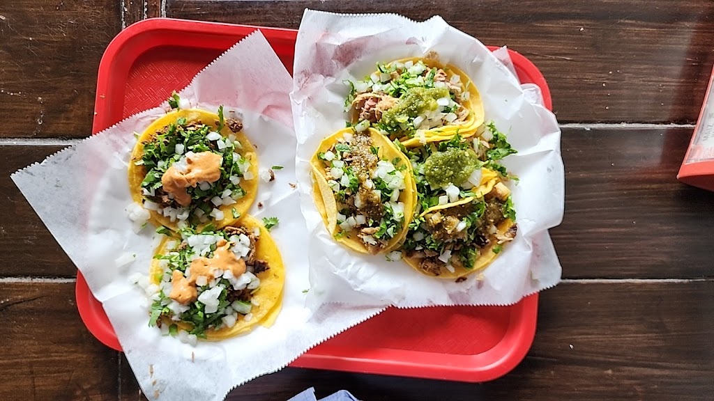 tacos la calle | 8600 Beach Blvd #101, Buena Park, CA 90620, USA | Phone: (714) 236-5211