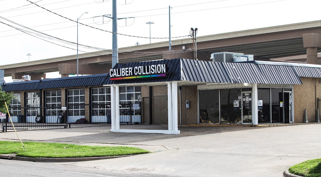 Caliber Collision | 11530 Emerald St, Dallas, TX 75229, USA | Phone: (972) 243-5041