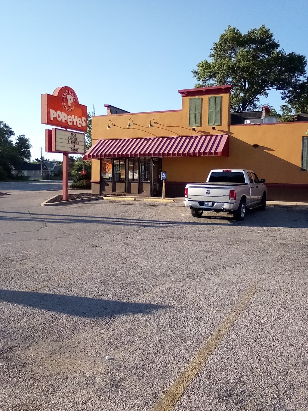 Popeyes Louisiana Kitchen | 7115 Page Ave, St. Louis, MO 63133, USA | Phone: (314) 862-4111