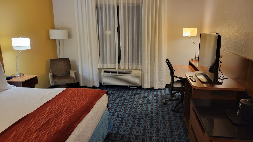 Comfort Inn & Suites Berea | 227 Paint Lick Rd, Berea, KY 40403, USA | Phone: (859) 985-8191