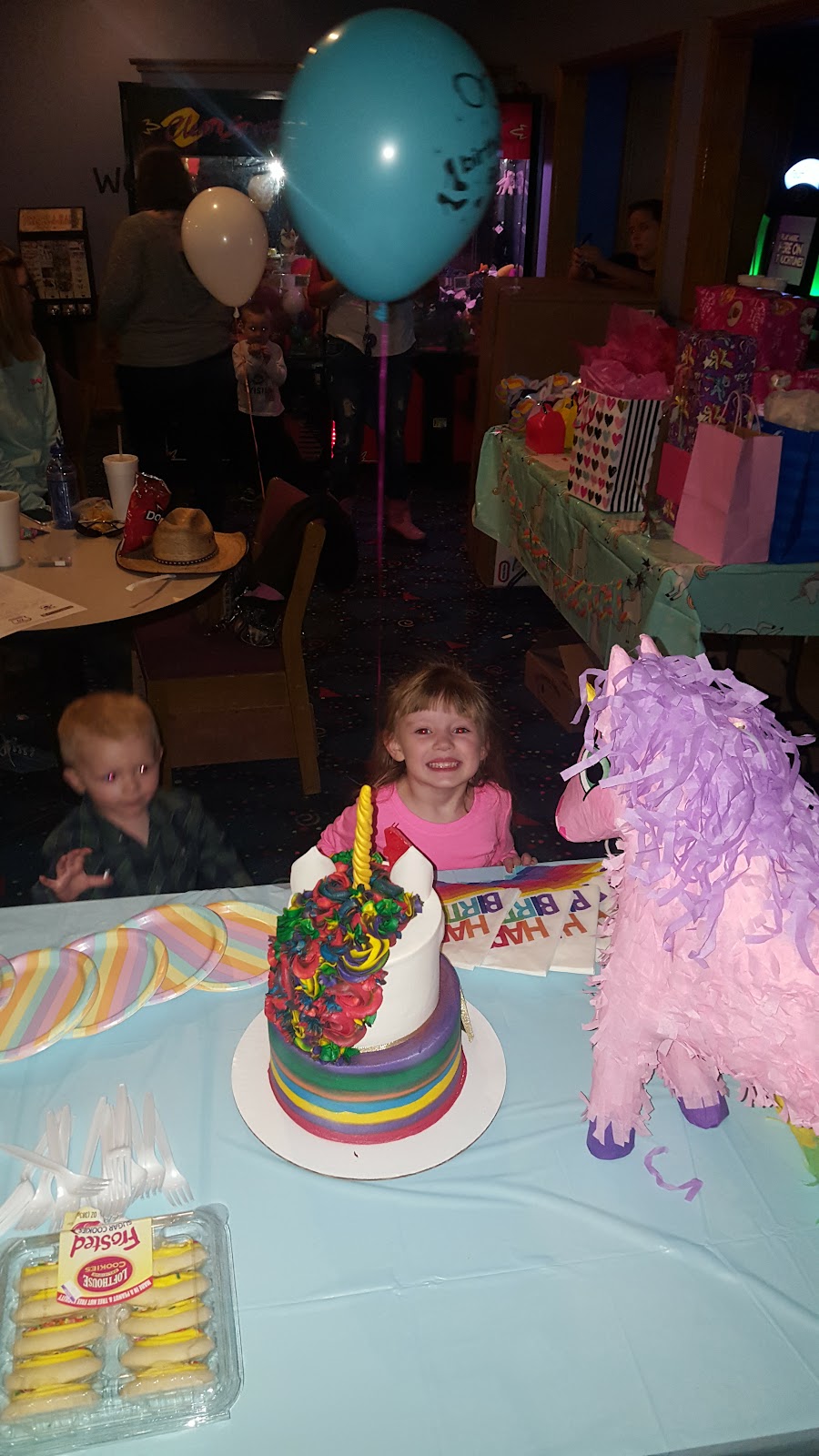 Main Street Bowl | 707 W Main St, Henryetta, OK 74437, USA | Phone: (918) 752-7520