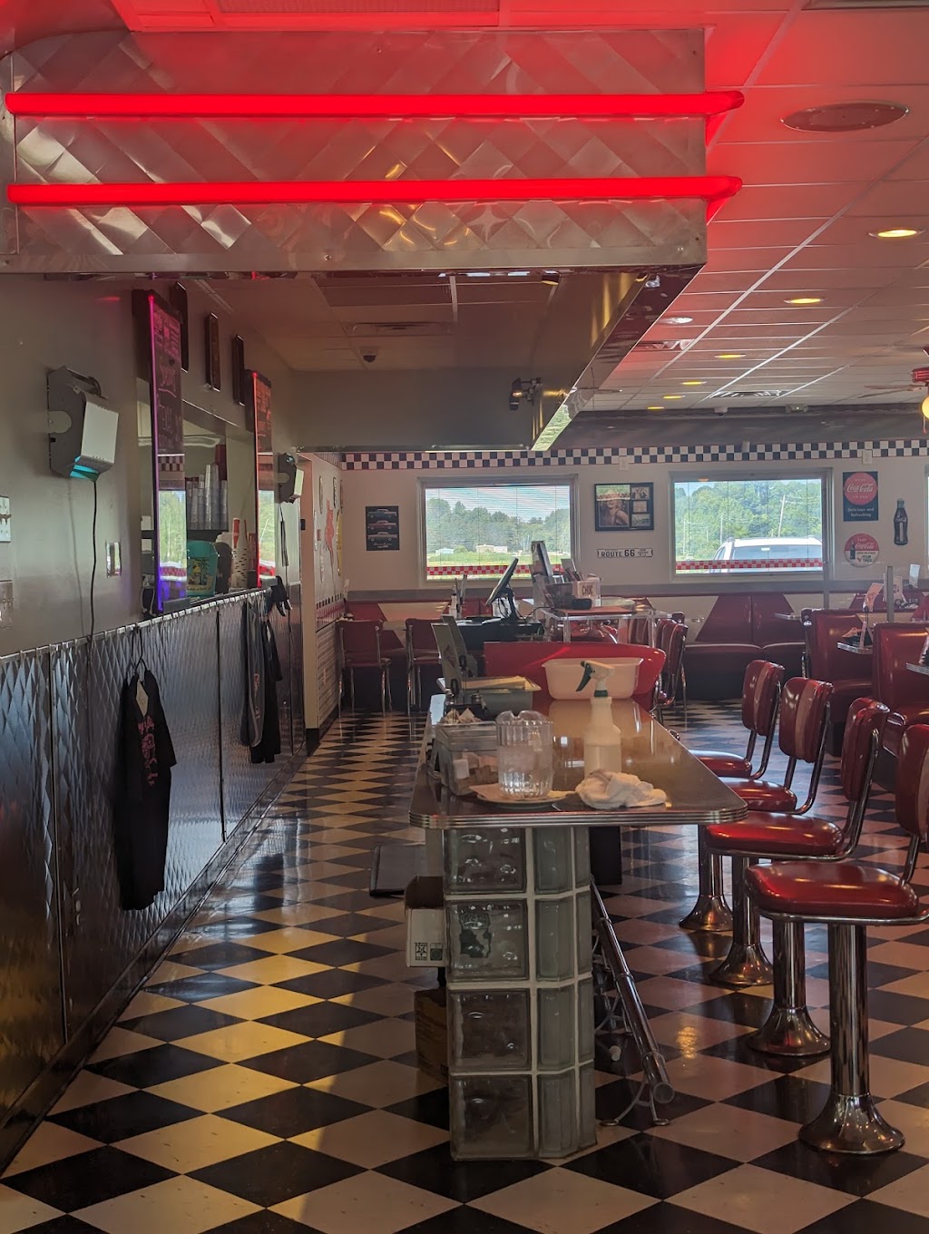 Marys Diner | 2600 Green Rd, Madison, OH 44057, USA | Phone: (440) 983-4055