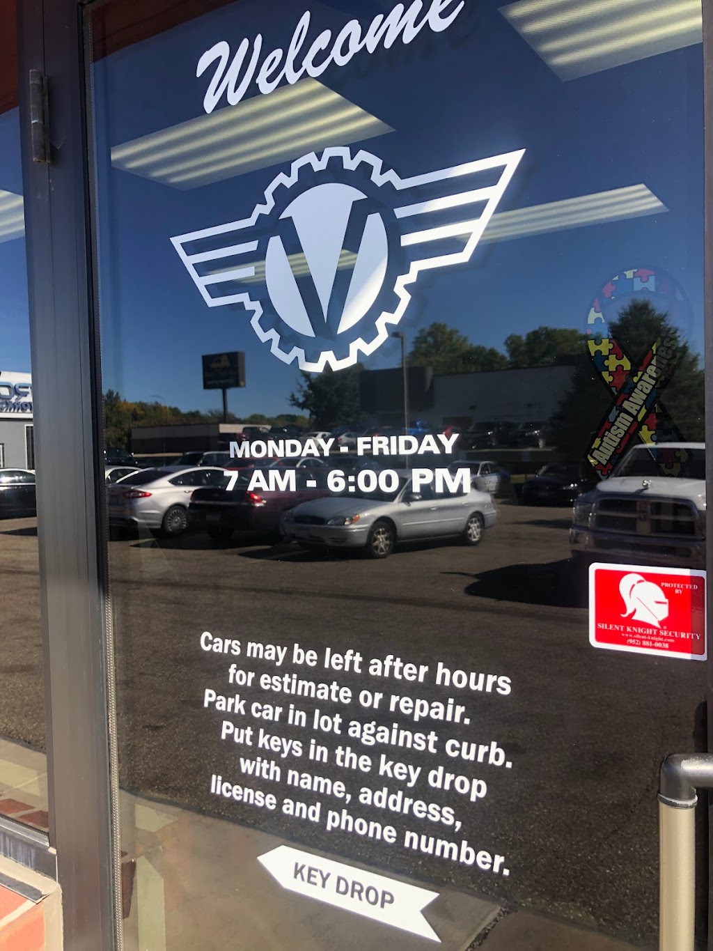 Village Autoworks of Woodbury | 8276 Hudson Rd Suite 100, Woodbury, MN 55125, USA | Phone: (651) 372-3137