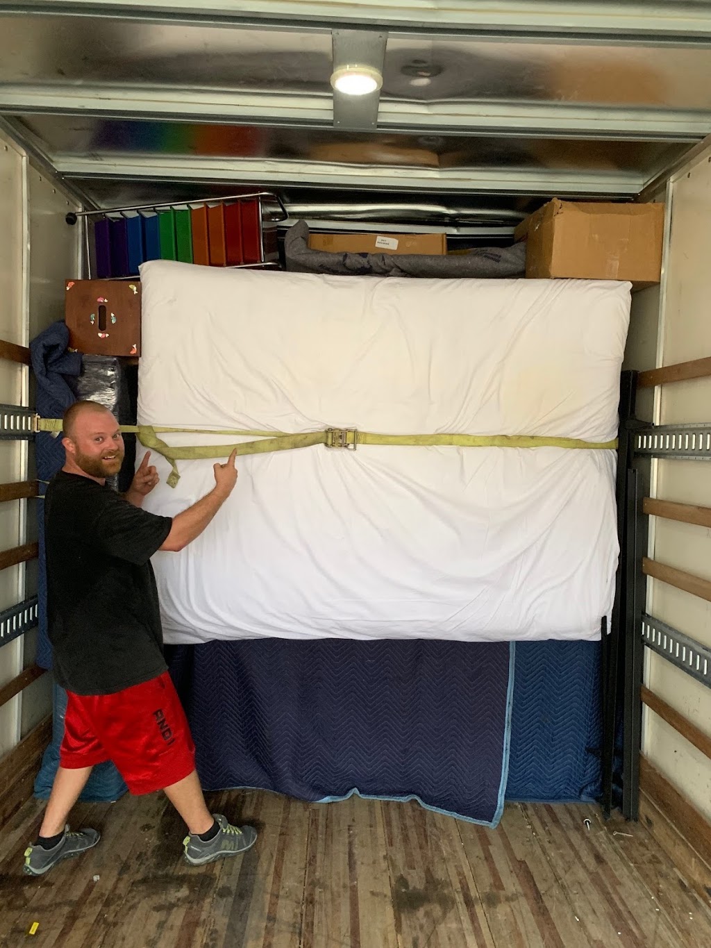 Strong College Students Movers Tampa | #200, 1717 E Busch Blvd suite 200, Tampa, FL 33612, USA | Phone: (813) 333-2468
