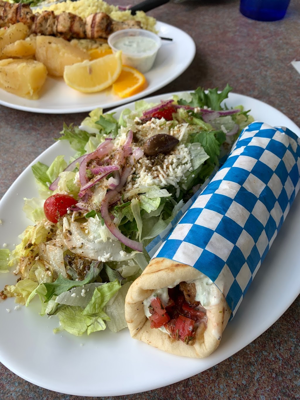 Georges Greek Village | 535 Queenston St, St. Catharines, ON L2R 7K6, Canada | Phone: (905) 684-5484