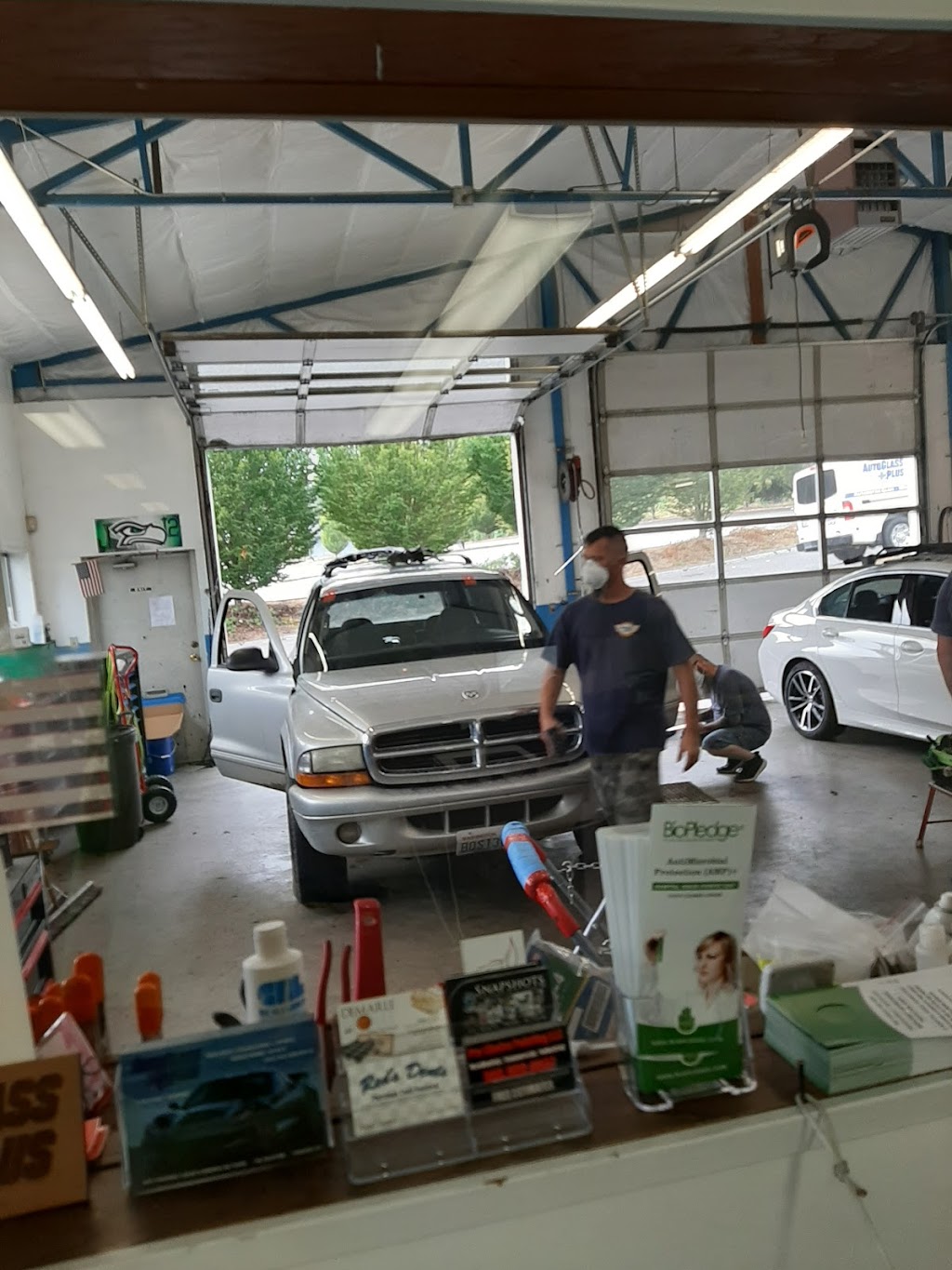 Auto Glass Plus | 555 Bruenn Ave, Bremerton, WA 98312, USA | Phone: (360) 479-0000