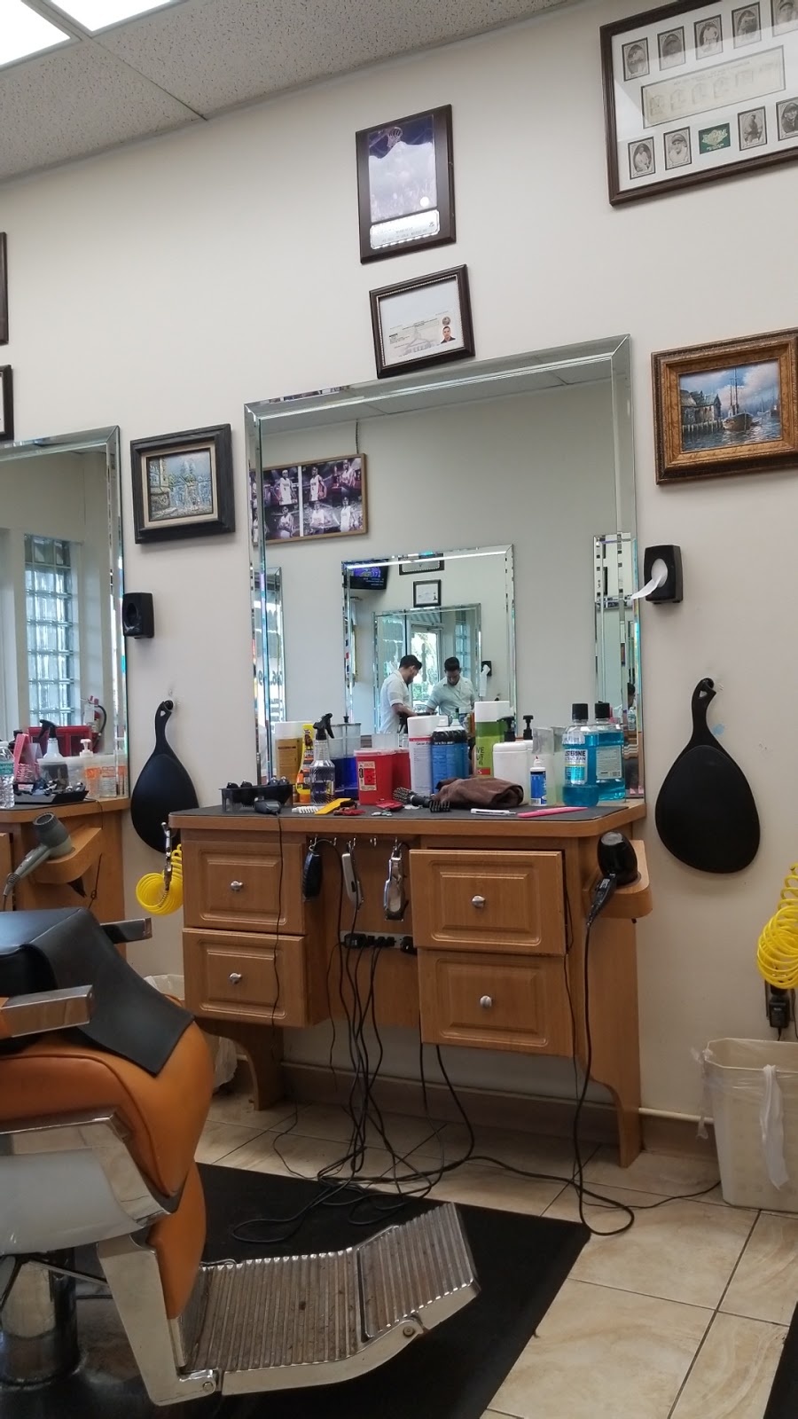 Manacas Barber Shop | 20457 Old Cutler Rd, Cutler Bay, FL 33189 | Phone: (786) 249-4089