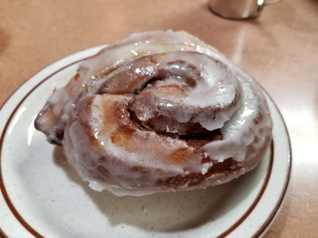 Okarche Cinnamon Rolls | 410 Main St, Okarche, OK 73762, USA | Phone: (405) 263-7911