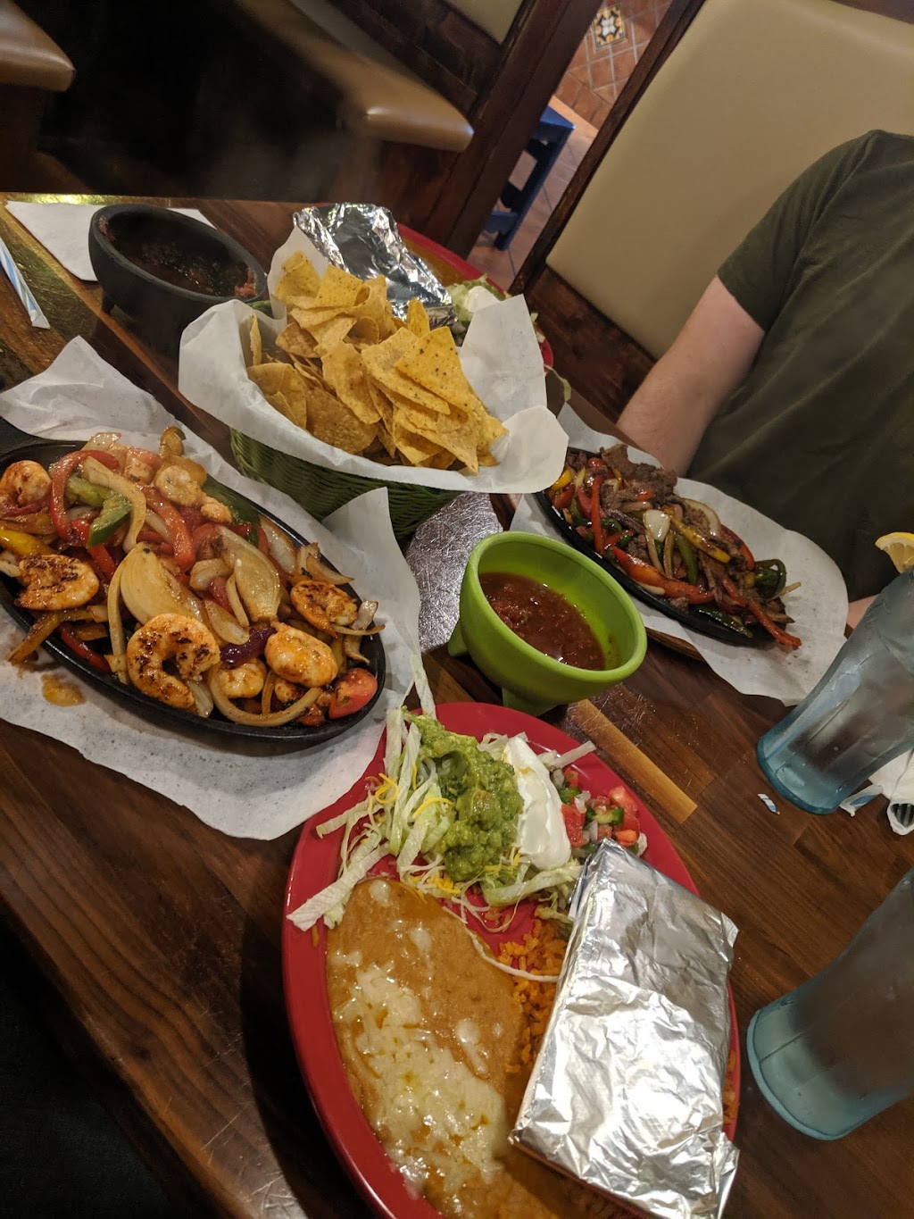 La Fonda Mexican Restaurant | 2310 Troy Rd, Edwardsville, IL 62025, USA | Phone: (618) 655-0399