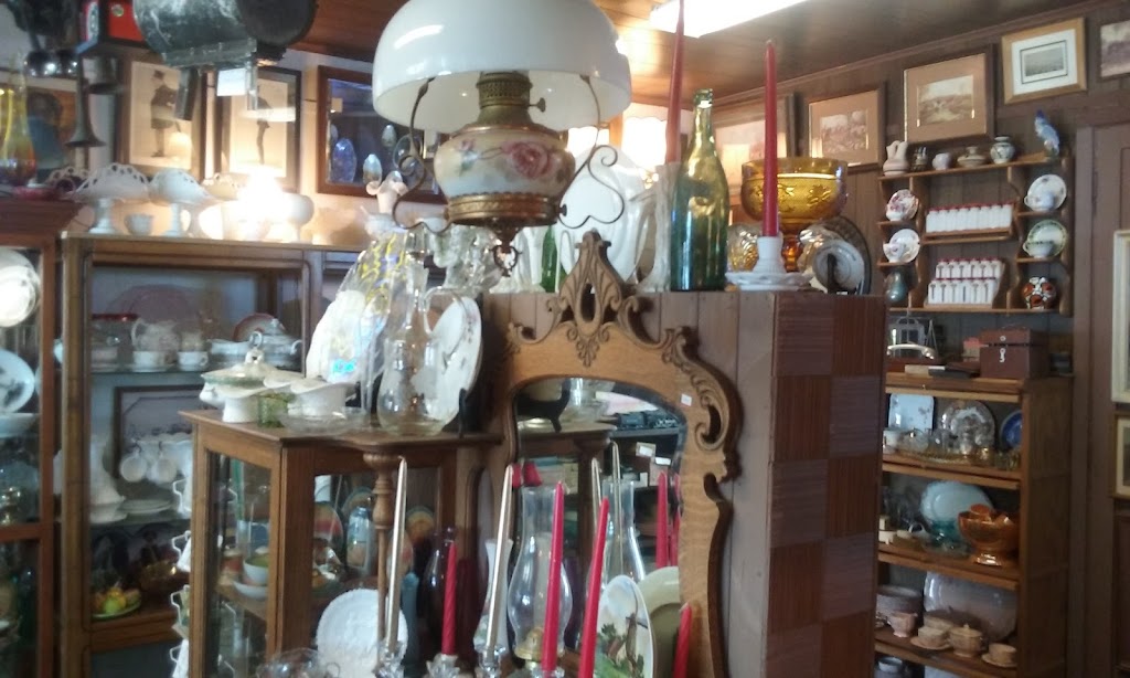 Primrose Lane Antiques | 182 S C St, Virginia City, NV 89440, USA | Phone: (775) 847-0775