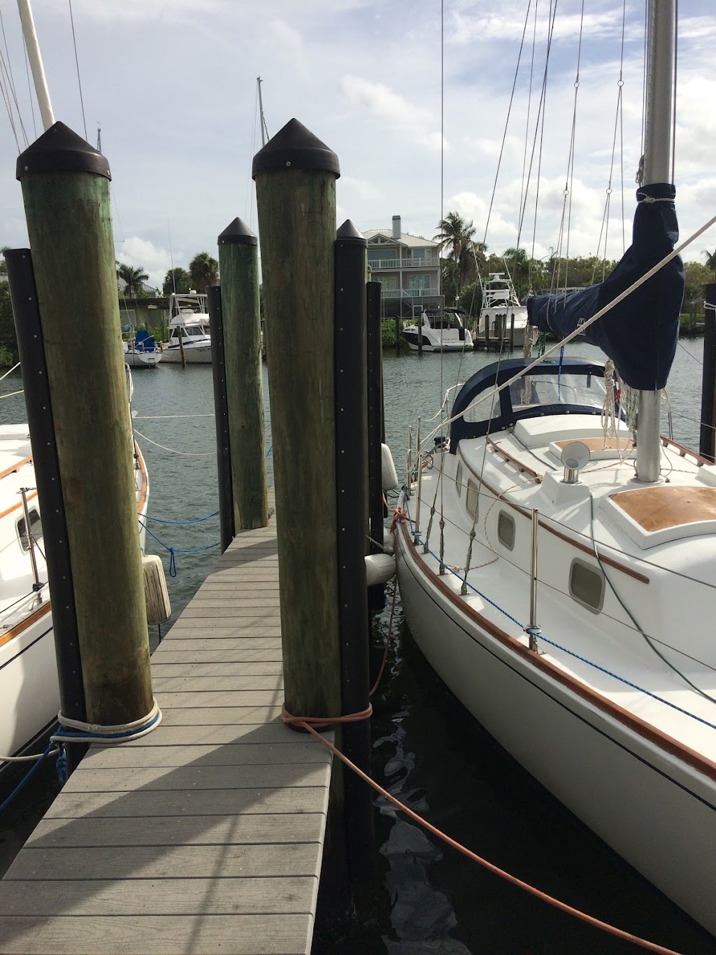 Manatee Mels Marine Services | 582 Blackburn Point Rd, Osprey, FL 34229, USA | Phone: (941) 966-2400