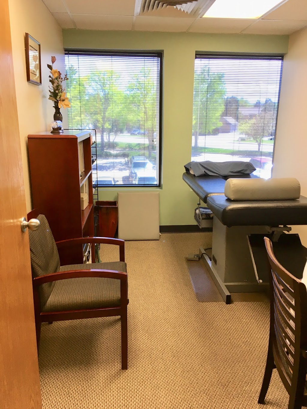 Lakewood Walk-in Pain Relief | 3333 S Wadsworth Blvd d205, Lakewood, CO 80227, USA | Phone: (303) 986-5400