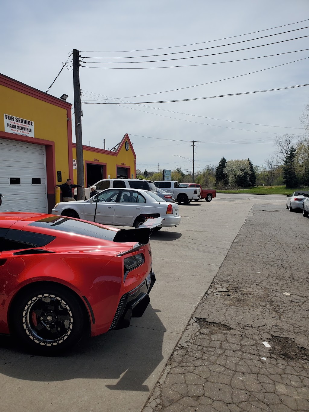 Jimenez Tire & Motor Mart | 121 E Montcalm St, Pontiac, MI 48342, USA | Phone: (248) 334-8505