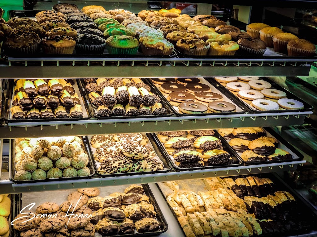 Rose & Joes Italian Bakery | 22-40 31st St, Queens, NY 11105, USA | Phone: (718) 721-9422