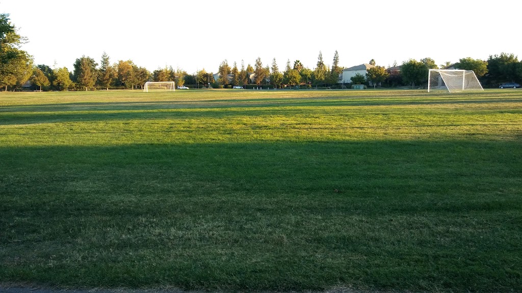 Arroyo Park Soccer Field | 2000 Shasta Dr, Davis, CA 95616, USA | Phone: (530) 757-5626