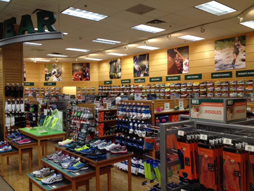 DICKS Sporting Goods | 24821 Alicia Pkwy, Laguna Hills, CA 92653, USA | Phone: (949) 472-8180