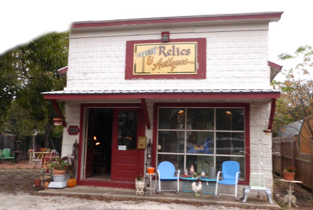 East 6th St Relics & Antiques | 314 E 6th St, Georgetown, TX 78626, USA | Phone: (512) 863-7969