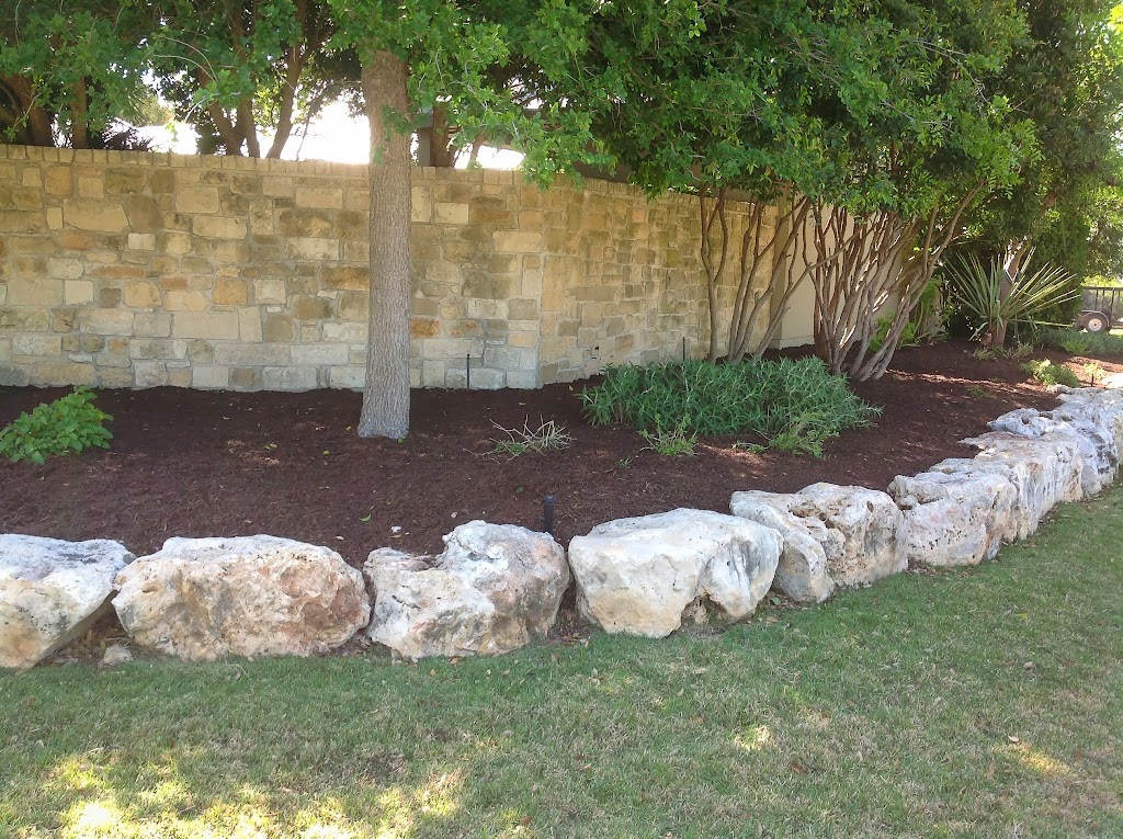 New Braunfels Property Care | 827 Oakwood Blvd, New Braunfels, TX 78130, USA | Phone: (830) 837-2311