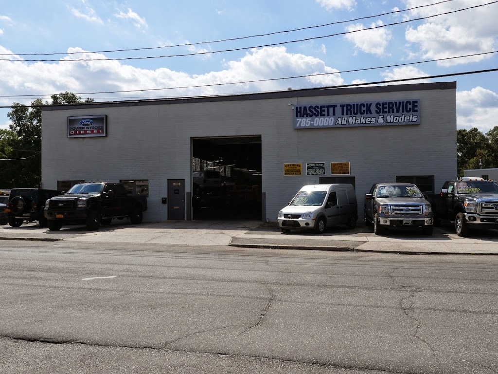 Hassett Truck Center | 1886 Seaford Ave, Wantagh, NY 11793, USA | Phone: (516) 785-0000