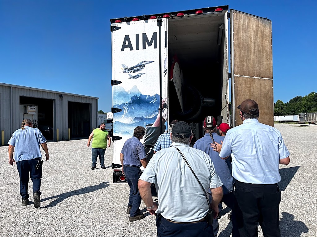 Apex Trailer Sales | 10200 IN-57, Evansville, IN 47725, USA | Phone: (812) 867-9682