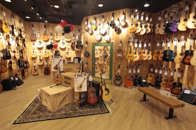 Guitar Center | 53 W Hillsdale Blvd Suite A, San Mateo, CA 94403, USA | Phone: (650) 312-8270