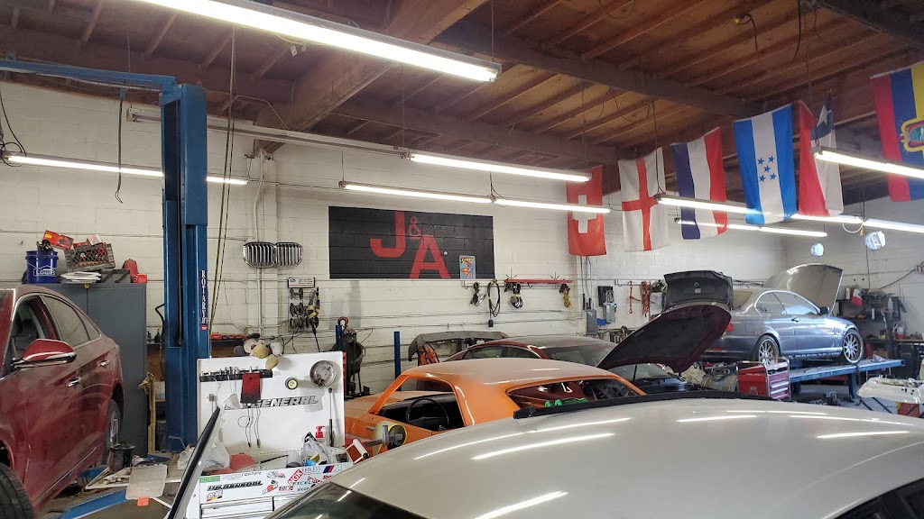 J&A Auto Body And Paint | 640 N Flint Ave, Wilmington, CA 90744 | Phone: (310) 462-6950