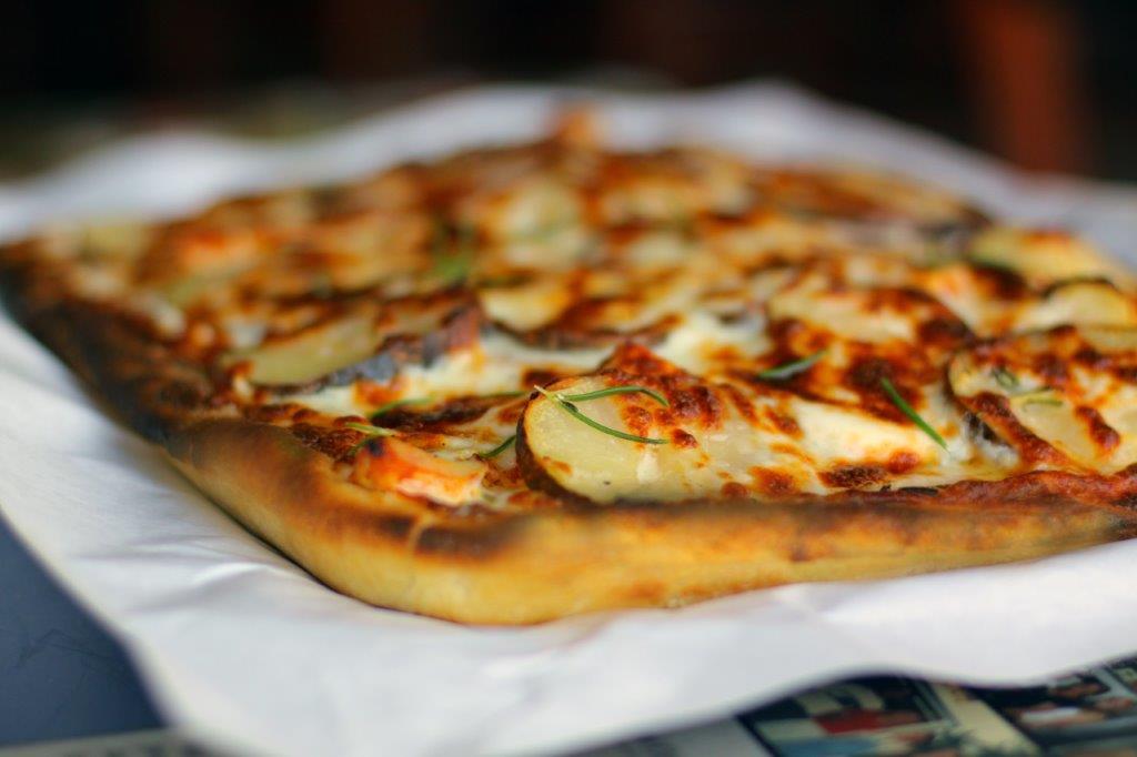 Perrys Pizza | 21411 Brookhurst St, Huntington Beach, CA 92646, USA | Phone: (714) 593-2800